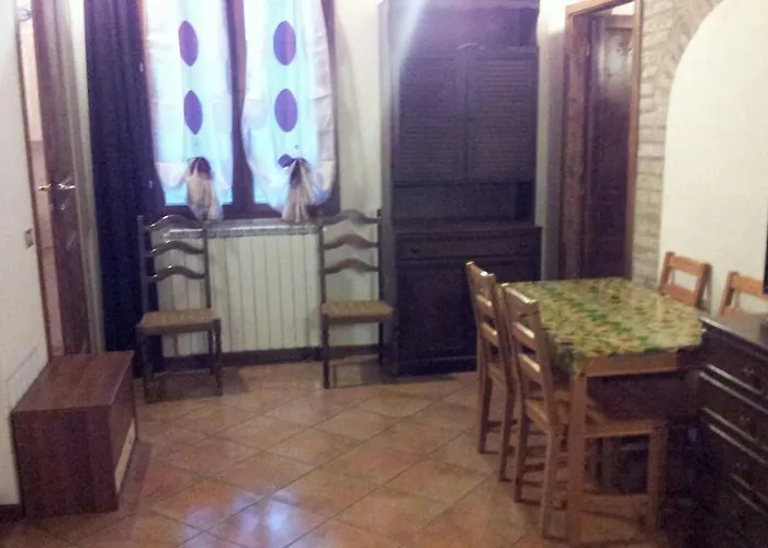 Via Toscana House * بارما