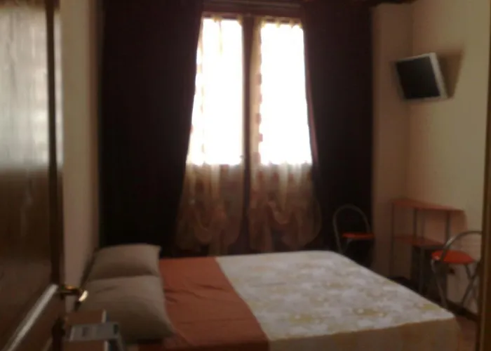 Via Toscana House شقة